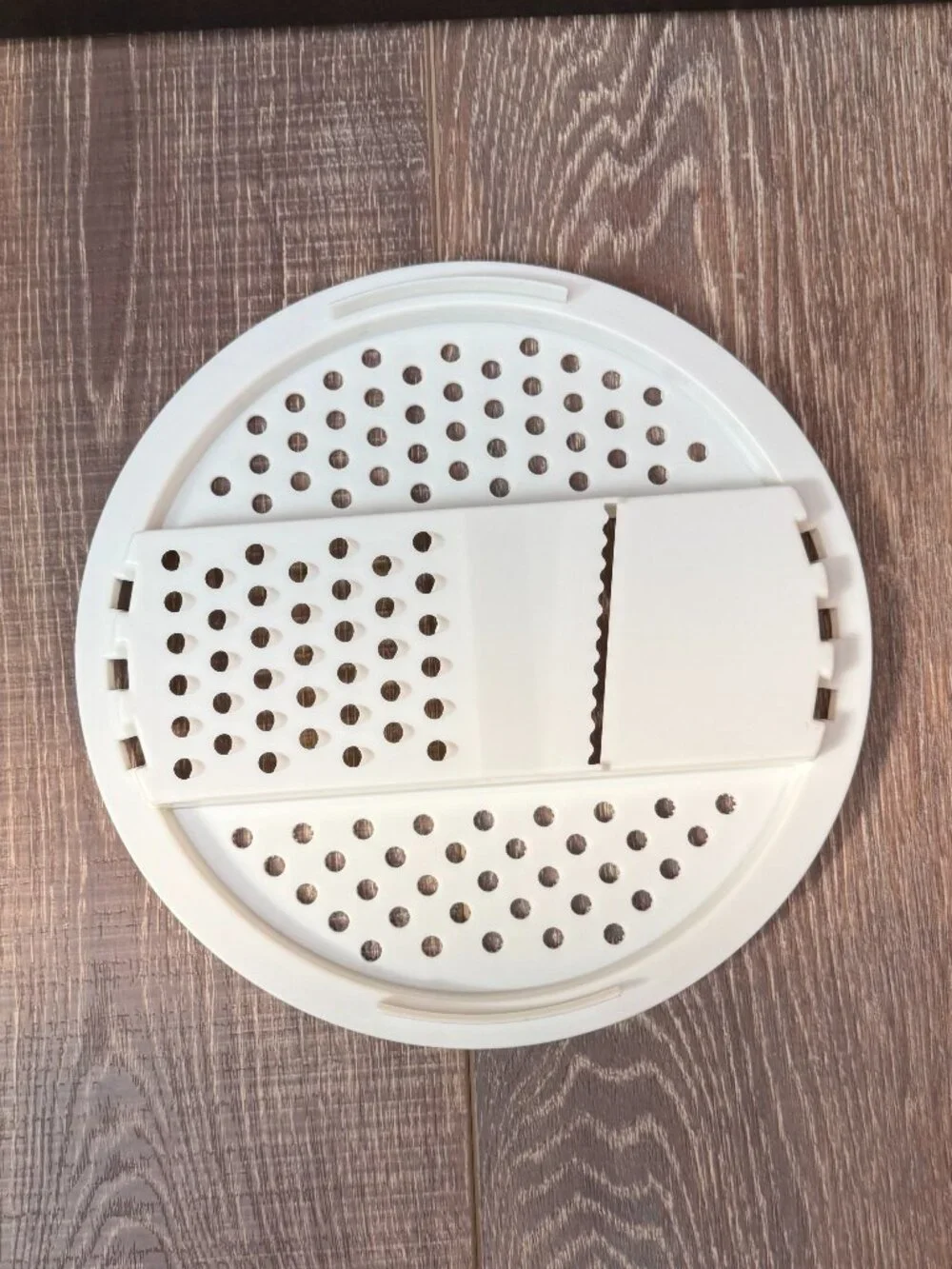 Vintage Tupperware Cheese Grater with Lid